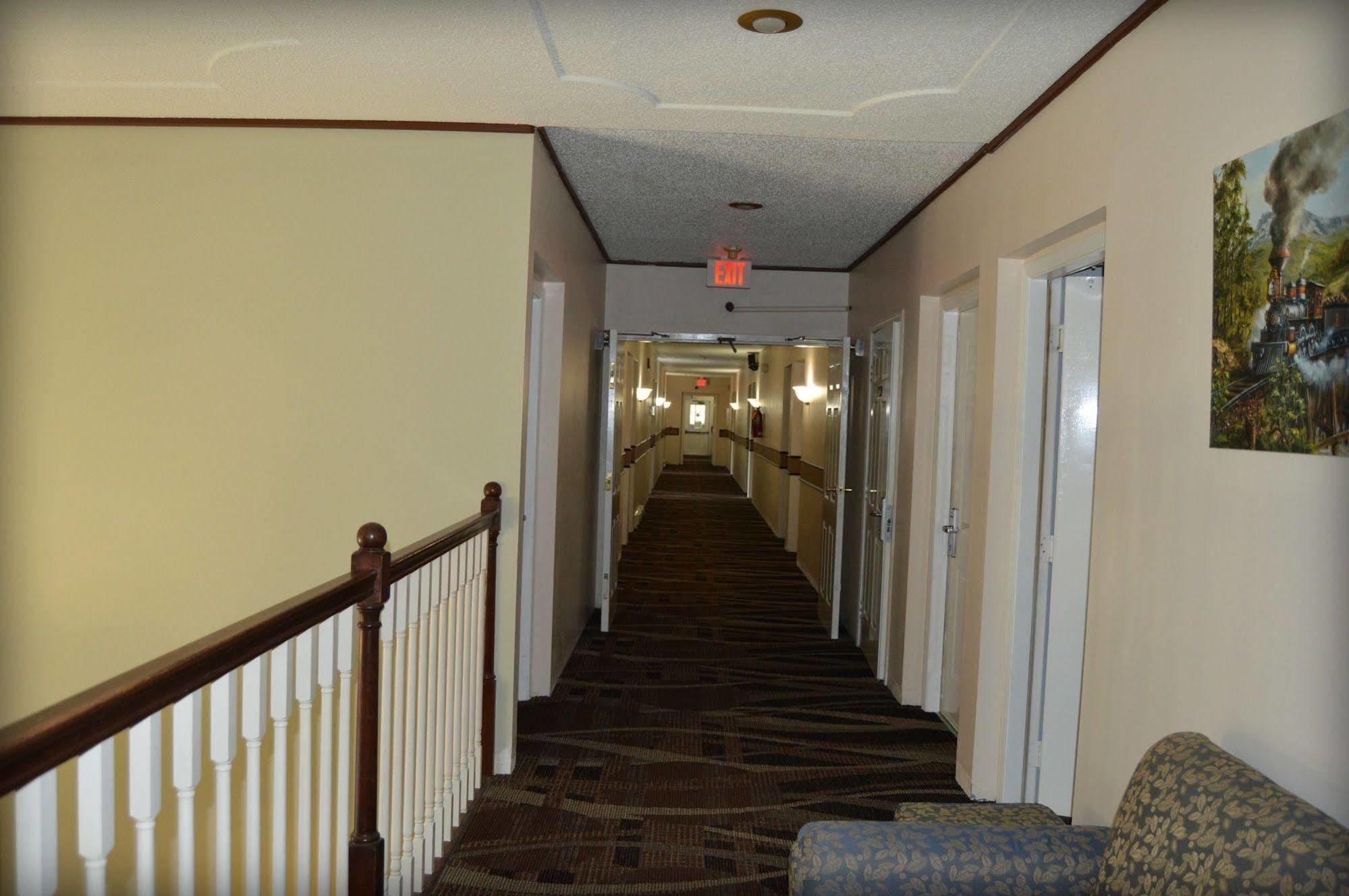 Adams Inn&Suites Exterior foto