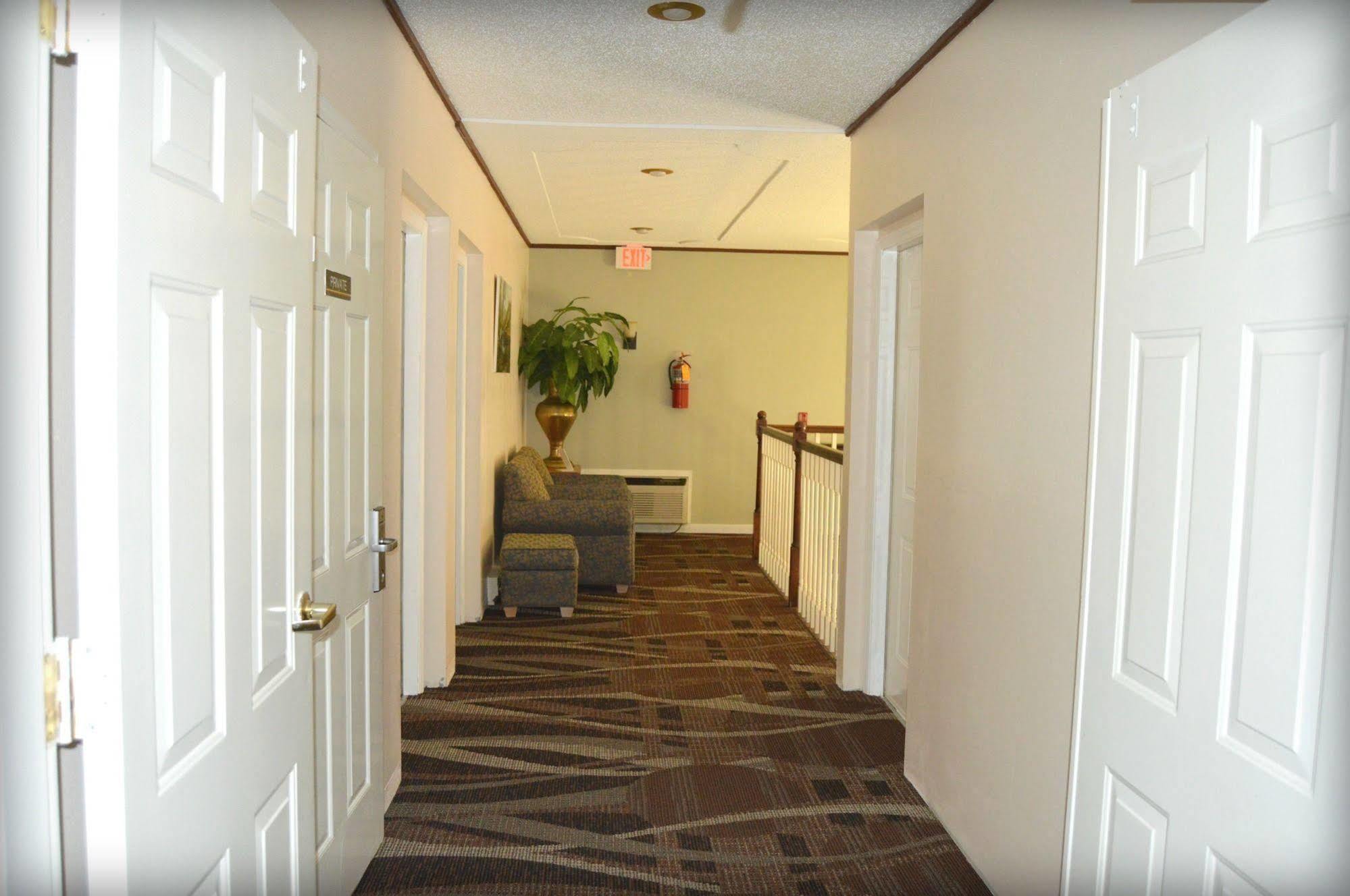 Adams Inn&Suites Exterior foto